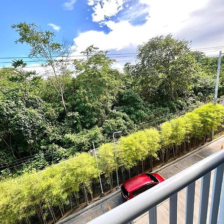 Davao Condo 2Br Pool Wifi Netflix Экстерьер фото