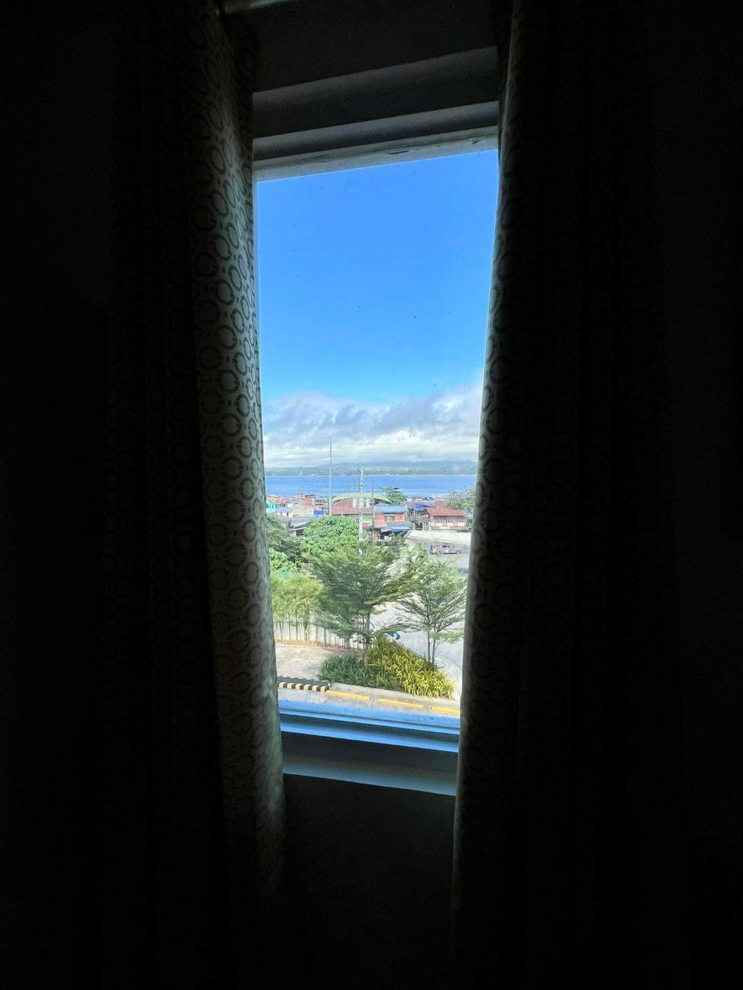 Davao Condo 2Br Pool Wifi Netflix Экстерьер фото
